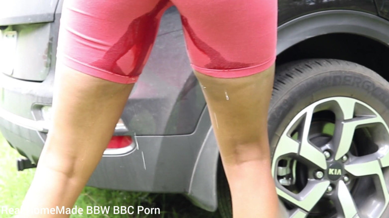Super sexy ebony cuties: Outdoor Pissing My Pants Compilation