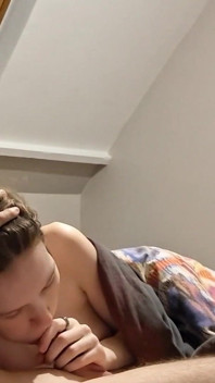 Jeune Francaise De 19ans Suce Une Belle Queu