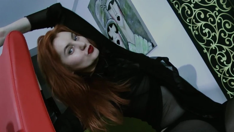 Goddess Celine: Strumpfhosen-dominanz