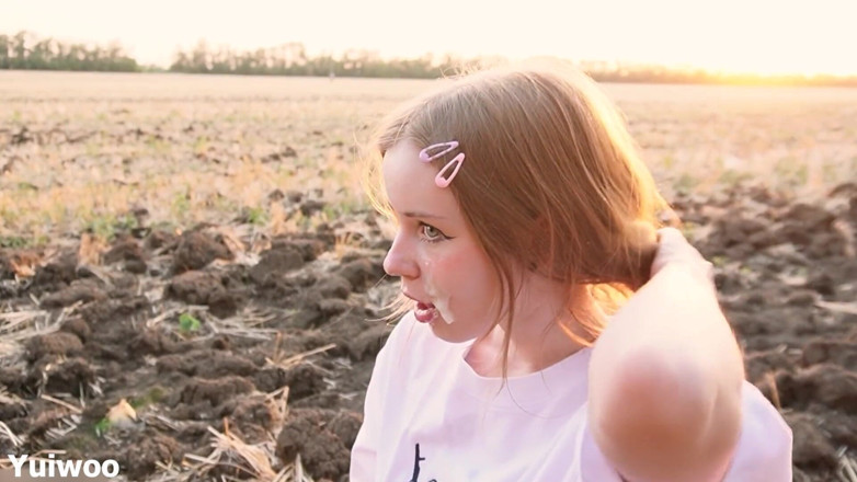 Yuiwoo: Gentle Blowjob at Sunset From a Beautiful Russian Redhead