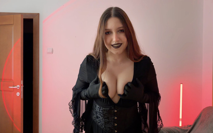 Mila Daisy: Cadı seni ayaklarını köle yapıyor