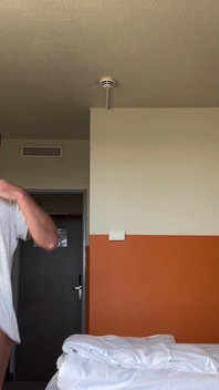 Tim Blesh melancap pagi dengan pancutan mani besar