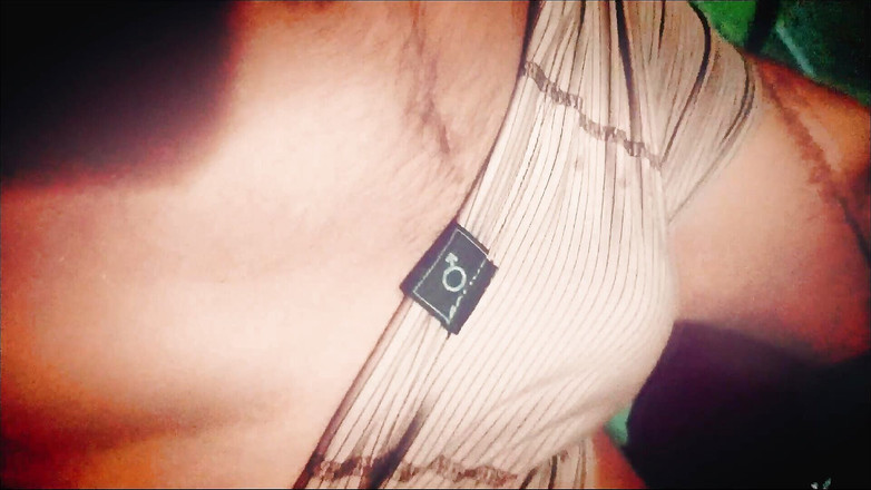 Lily & Theo: 큰 자지의 작고 섬세한 입으로 마누라의 풍성한 오럴