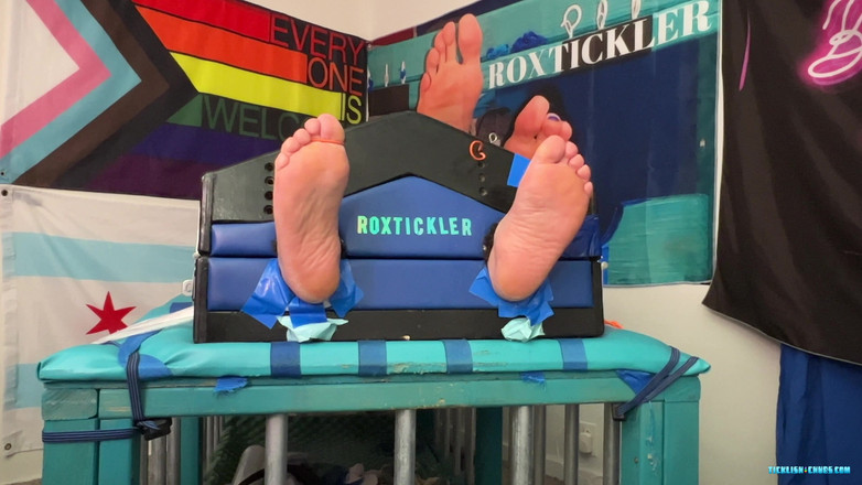 Ticklish Chubs: Matt sopporta un faticoso solletico