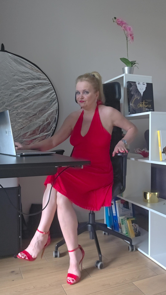Misses_Jenny: Teta je nadržená online