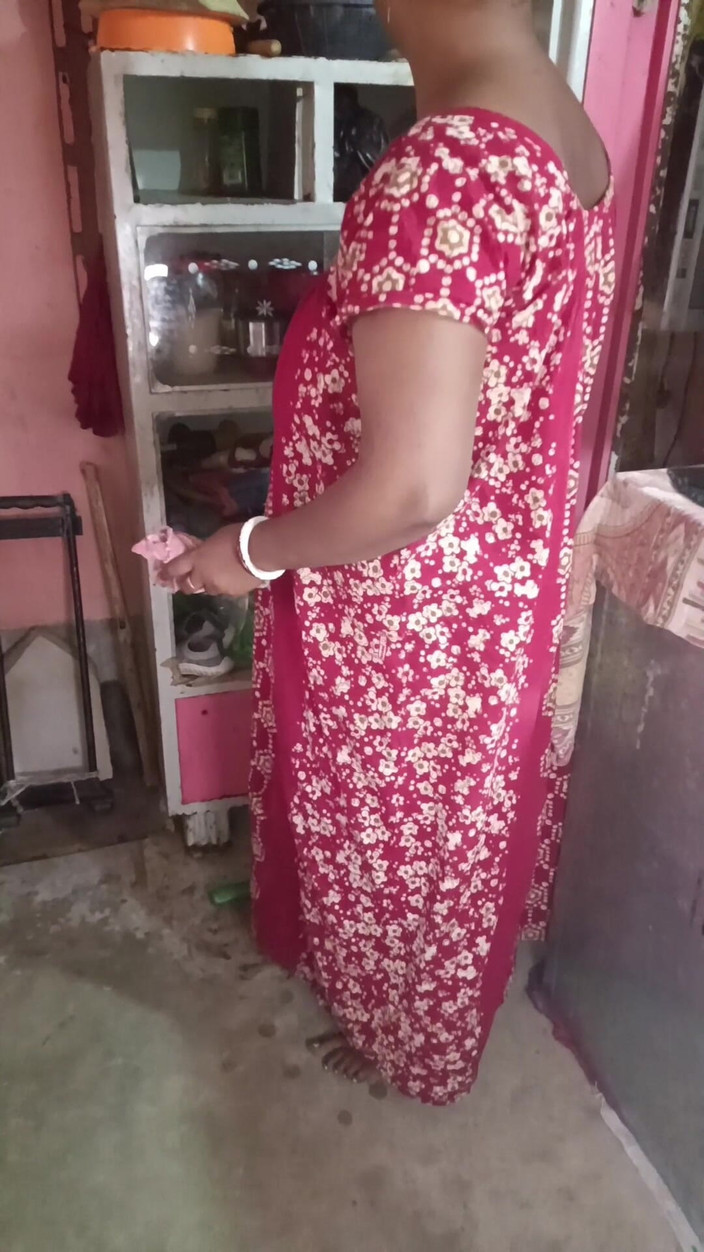 Pakhi0705: Pulizia dei compiti quotidiani in cucina