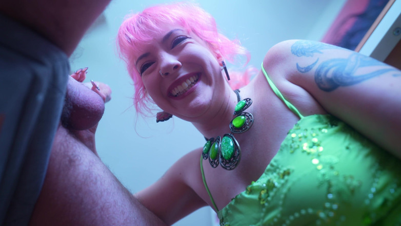 lilredvelvettt: Underneath Cuck Session
