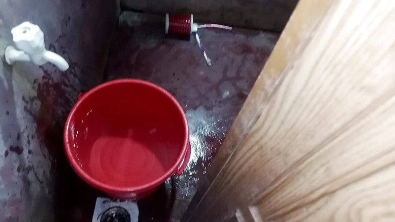 SAFI TV: Tôi bắt cô ấy một mình đi tắm và bắt đầu đụ cô ấy