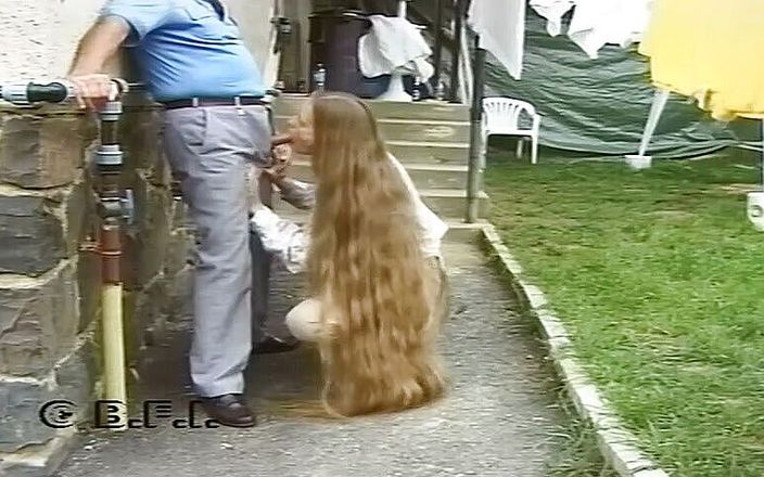Nasty matures and dirty grannies club: Starzy walić blond laską