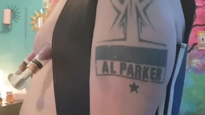 Monster_Meat_: Video mit großen nippeln