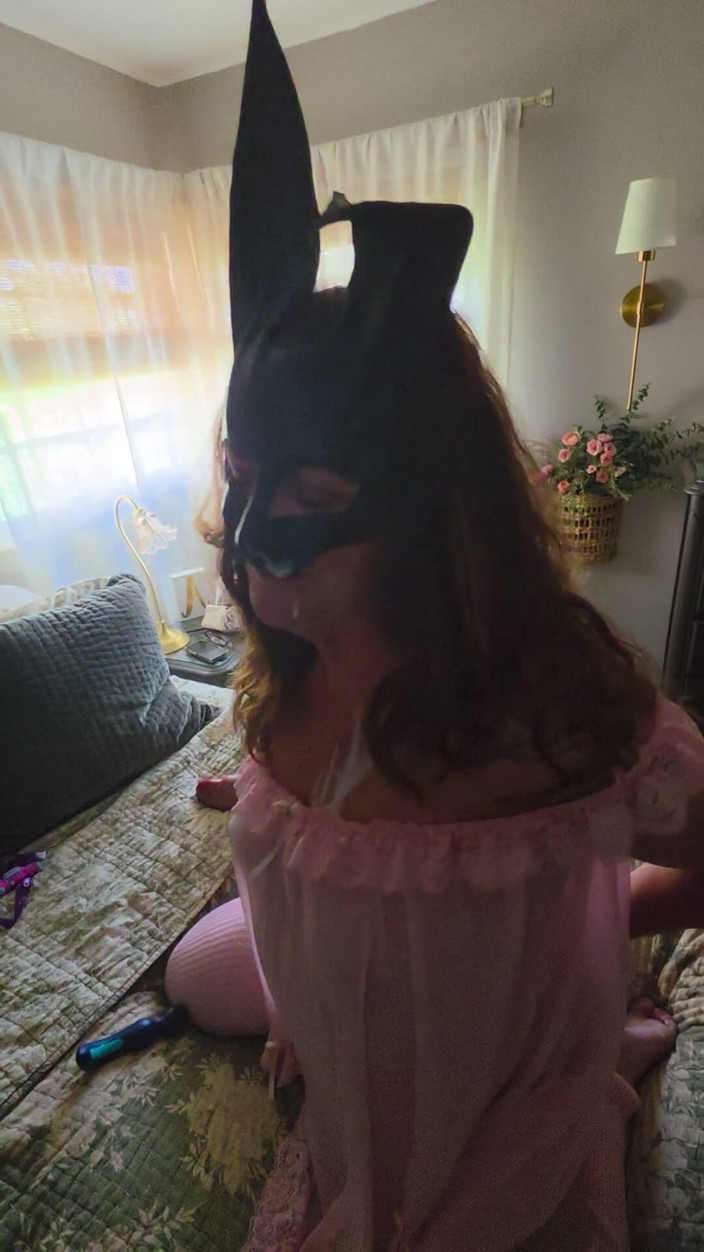 Scarlett Lash: Scarlett Lash Double Penetration Ride with Leather Mask
