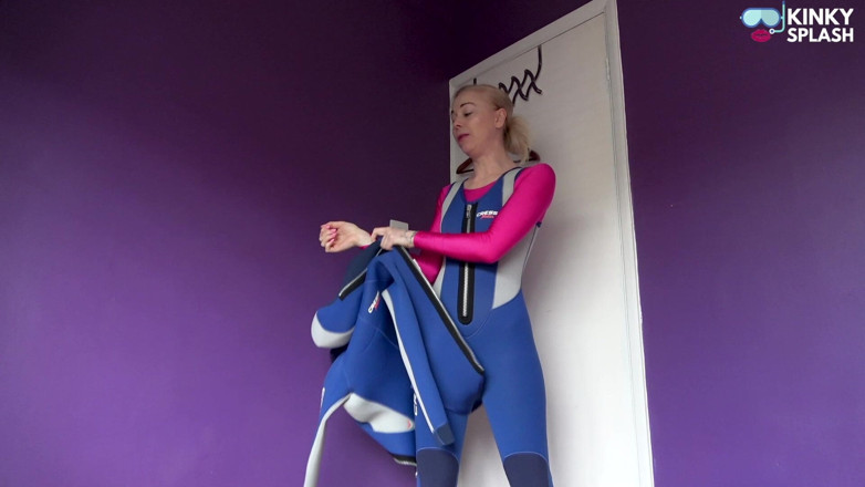 UKCuteGirl Lucy Lauren: Invisible Neoprene Agent Buffed in Cum by 14 Horny Recruits