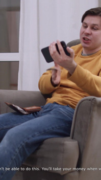 Krásná kočka se učí, jak stříkat a dosáhnout horkého orgasmu
