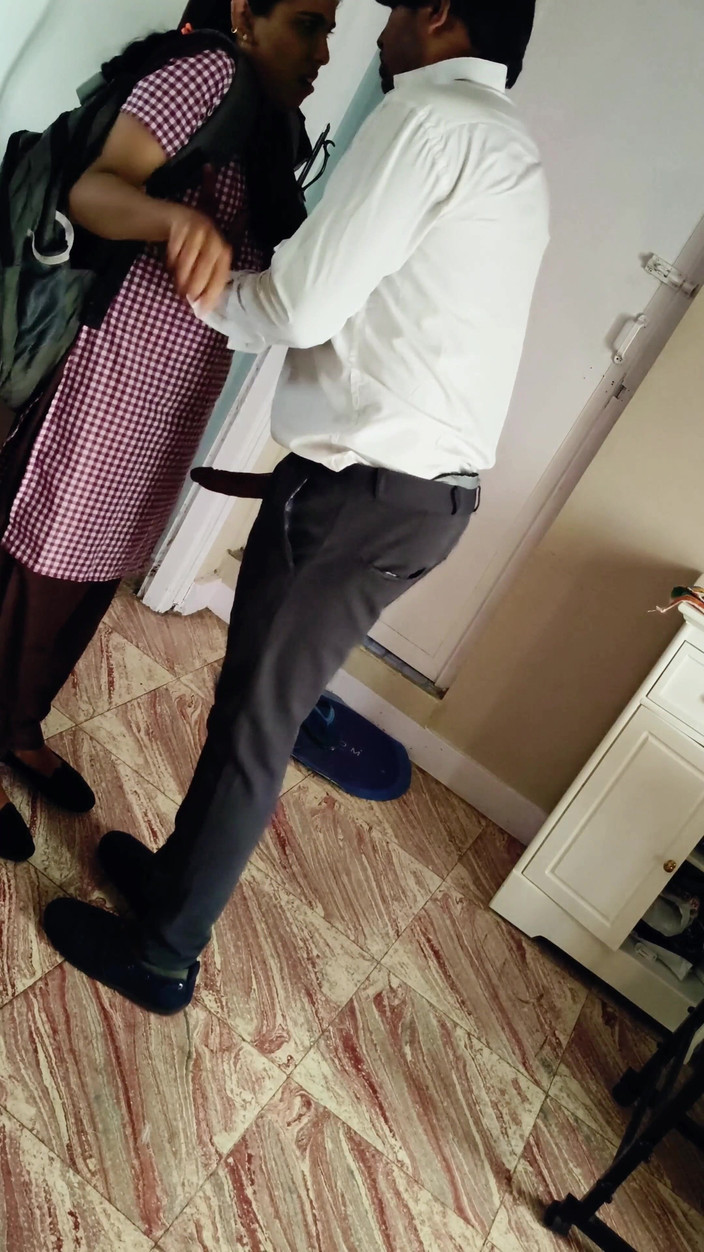 Parizadi: L'ex ragazza del college succhia e scopa un bbc