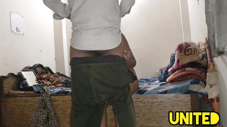 UnitedCourse31: ホットなお尻クソ女の子のアナルセックス