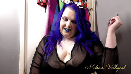 Mxtress Valleycat: Estrogen adalah dewa awak sekarang