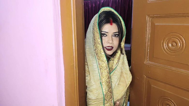 Horny Rose: makaan maalik kirae ke lie navvivaahit bhaabhi ko chodta hai