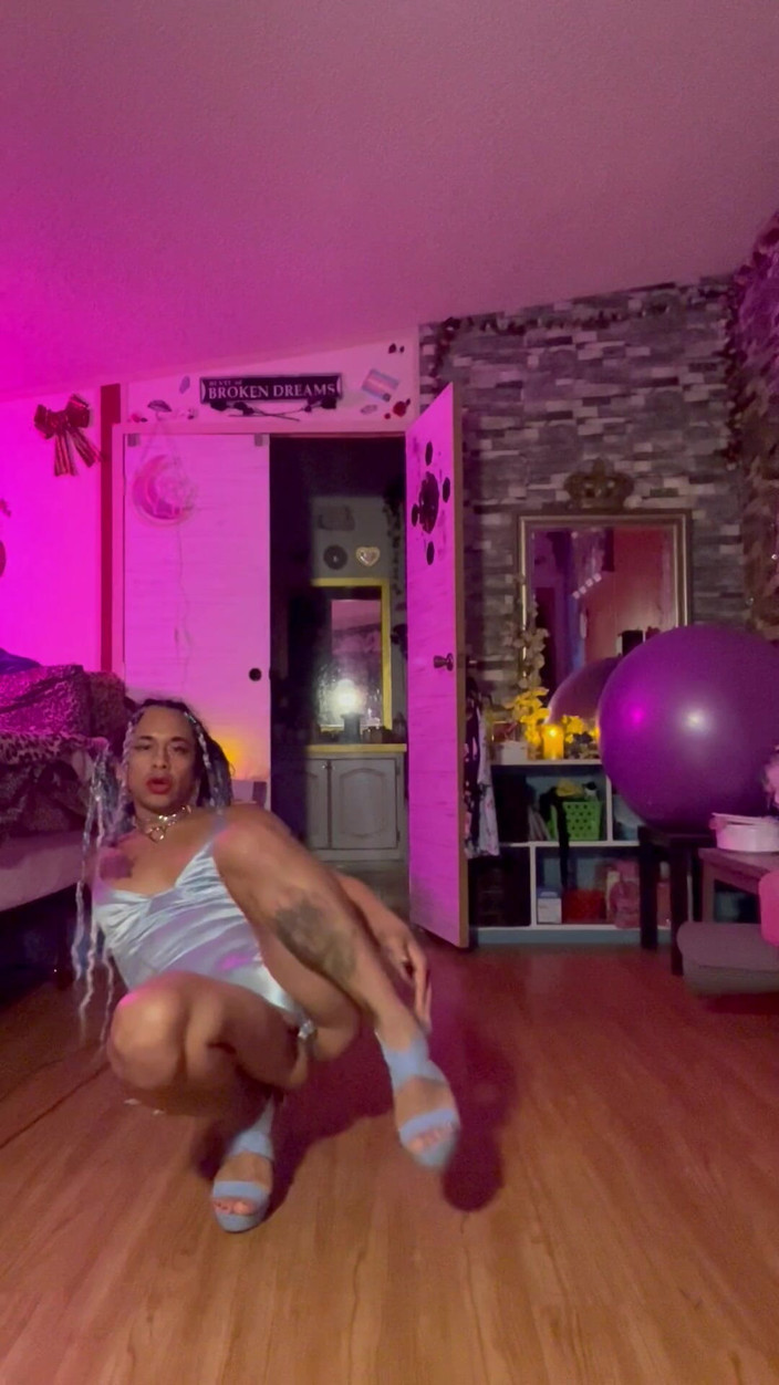 TSJade95: 穿着蓝色精液和吞精的性感