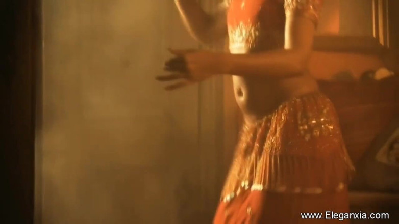 Eleganxia: Indian chick shows off her body while stripping