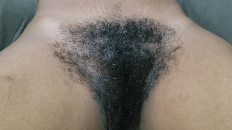 Lovemina: Невероятные горячие киски милфы слишком много двигаются и ее волосатая на большее количество раз!