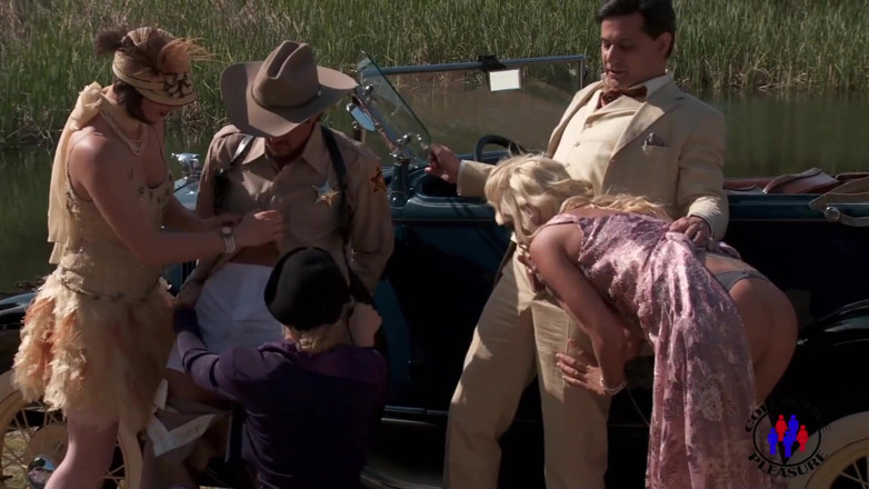 Colective Pleasure: Gangsta picnic by the river turns into orgy.