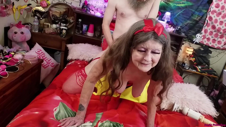 Sexy Sandra N Sir Christopher: Sněhurka tvrdě ošukaná # 3