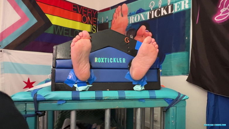 Ticklish Chubs: Matt yorucu bir gıdıklamayla