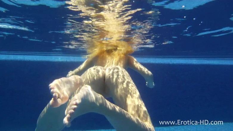 Erotica HD: Water babe Eva Antonyia, the mermaid!