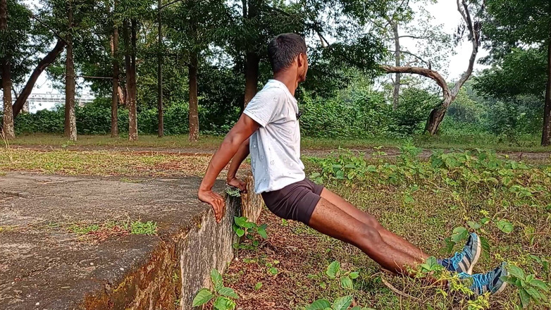 LinearOrnament35: Latihan sipmu biarkan gadis ini di pangkuanmu