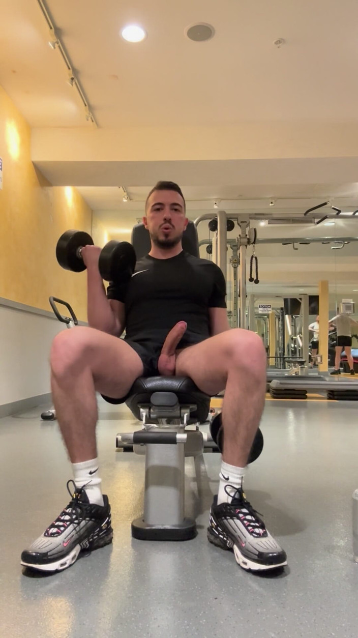 Lucas MBoy: Gym Public Jerk off and Training