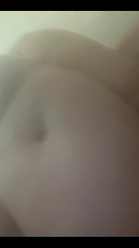 BBW spielt unter der dusche