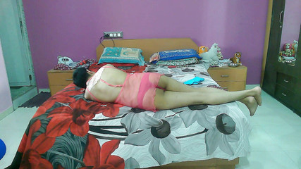 Cute & Nude Crossdresser: Sexy sissy travestito femboy sweet Lecca-lecca in una bambolina sexy...