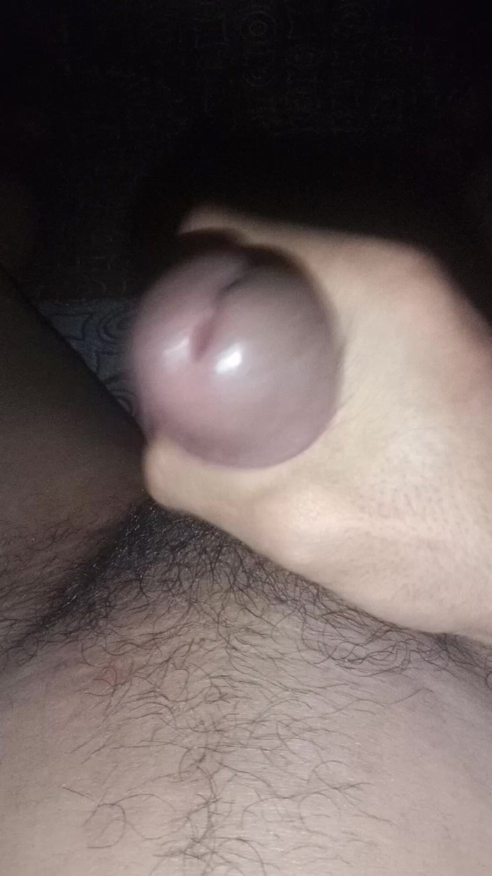 KingLeo: L'ultimo maschio indonesiano 18+ eiacula il suo sperma per la prima...