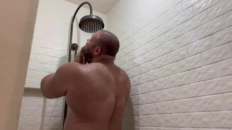 Jack stacked: Lycra, fétiche, se penche et mange du sperme