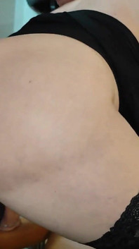 Madrasta milf fodida em sua bunda grande hardcore anal com gozada interna, gemidos altos e orgasmo anal