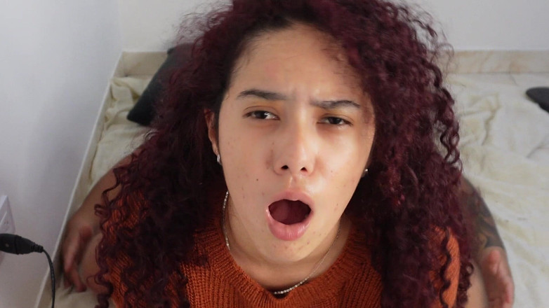 VictoriaMilf1: Třem si kundičku se svou nevlastní matou terapeutkou