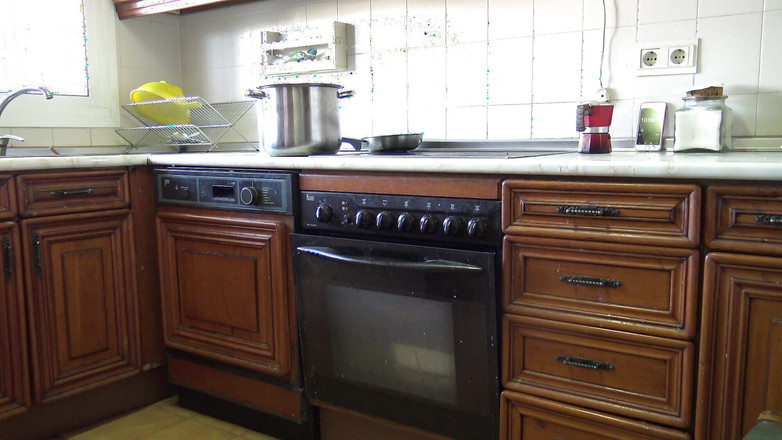 Stepmom Susan: Pantat tante seksi ini dientot habis-habisan sama selingkuhannya