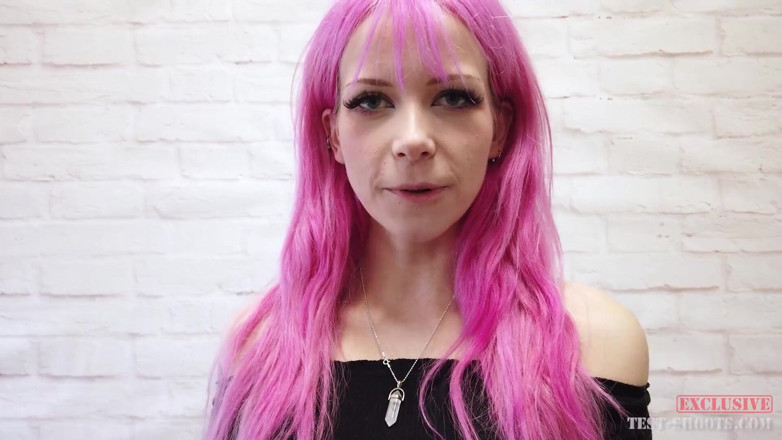 Test-Shoots: Nude Video Casting with Beautiful Cosplay Girl Lilly