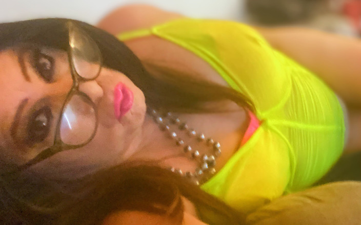 Krissy Sweets: Cd Krissy Sweets wil je grote pik diep in haar...