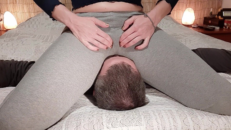 goddess82: Es-tu prêt à être éjaculé sous ma chatte mouillée ?