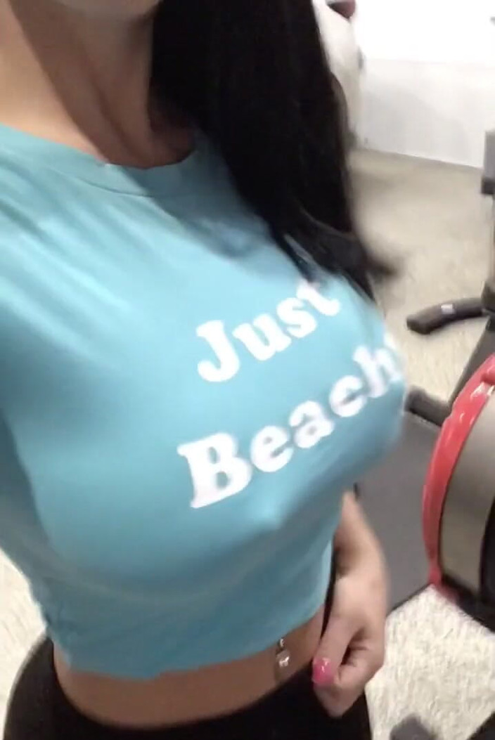 Miss Lexa: Hej. Fröken Lexa