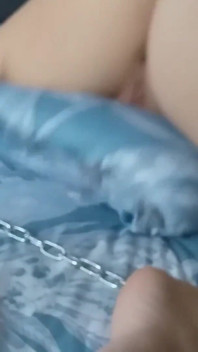 Masturbare dublă cu pernă, orgasm de trei ori sclav