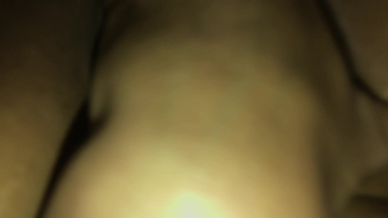 Megacute9999: 丰满的印尼妓女喜欢被狗式操