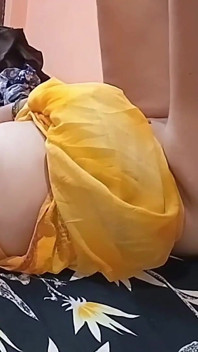 La sorellastra ha realizzato la fantasia sessuale del fratellastro nella sua stanza, video di sesso hindi
