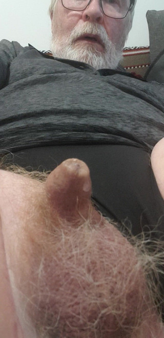 Redhairy4u: Šukání do zadku vibrátorem