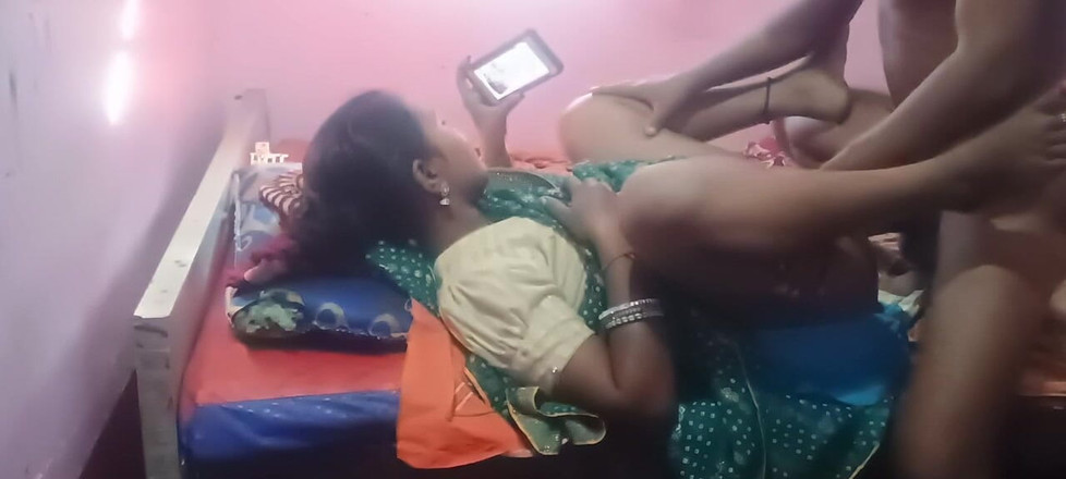 Sobha rani: 德西村哥病毒性爱印地语 chudai