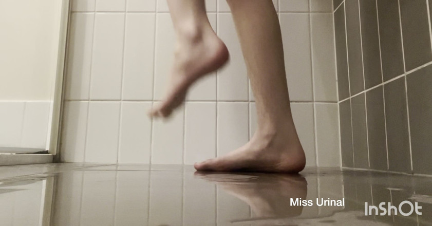 Miss Urinal: Horny Girl Can't Hold Her Piss Anymore and Makes a...