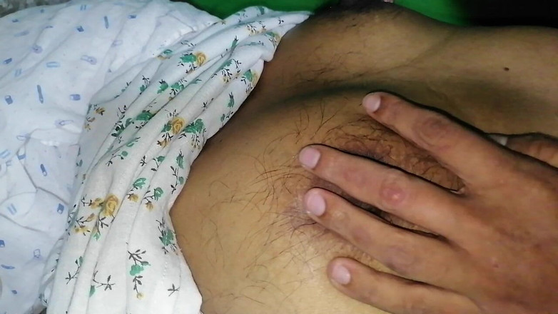 Sweety In Bed: Desi Lokalna wioska nastolatka dziewczyna na zewnątrz XXX wideo, indyjska...