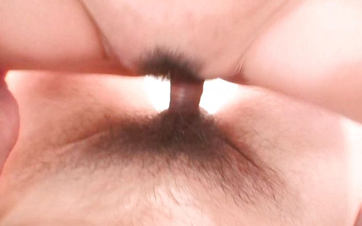 Japan Lust: Chat sufficiente per farsi la casalinga giapponese arrapata che allarga...