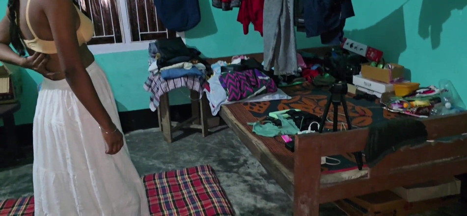 SafeRosebush8: Video seks hot pasangan india dientot habis-habisan sampai mengerang keenakan